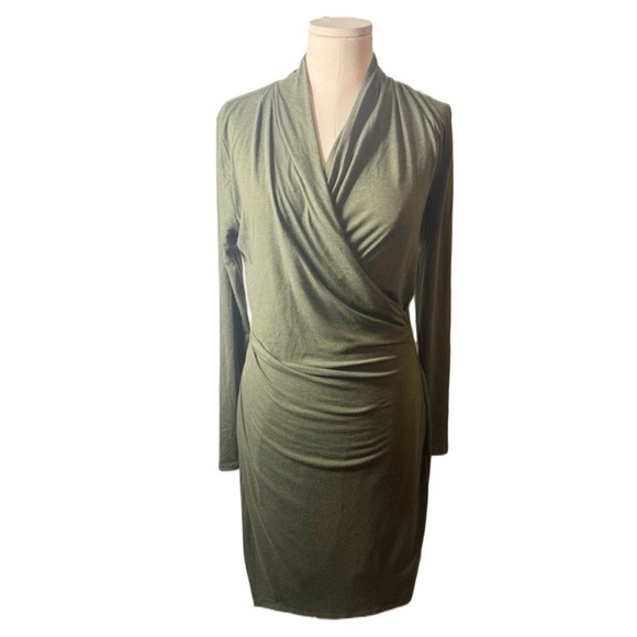 Ann Taylor Faux Wrap Dress. Great Condition. Size 4. Olive Green. Career - Picture 2 of 8